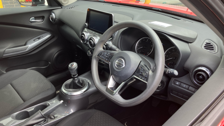 Nissan Juke 1.0 DiG-T 114 Acenta 5dr Petrol Hatchback